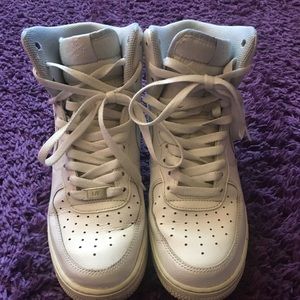 HIGH TOP AIR FORCE ONES